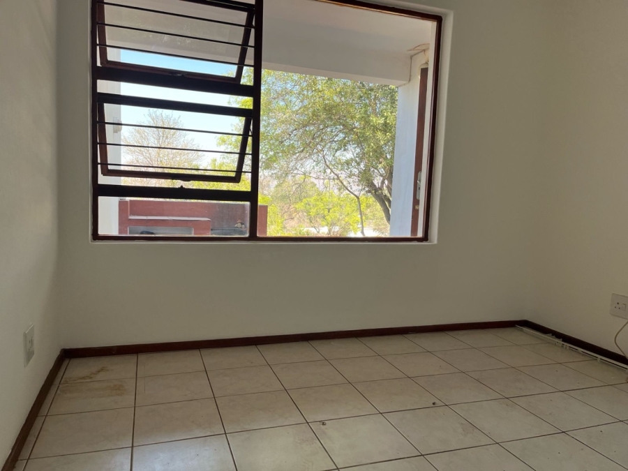 To Let 1 Bedroom Property for Rent in Kosmos North West